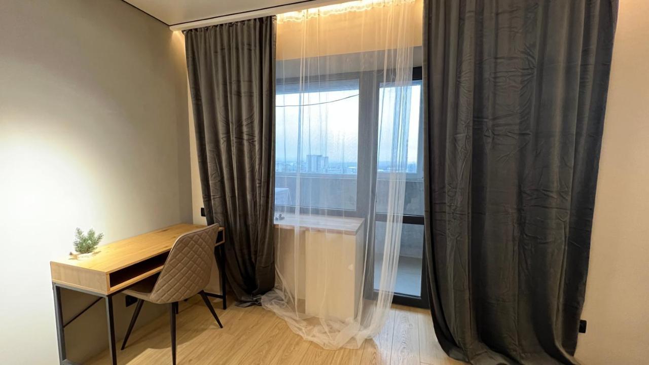2 Room Modern Apartment View دنيبروبيتروفسك المظهر الخارجي الصورة